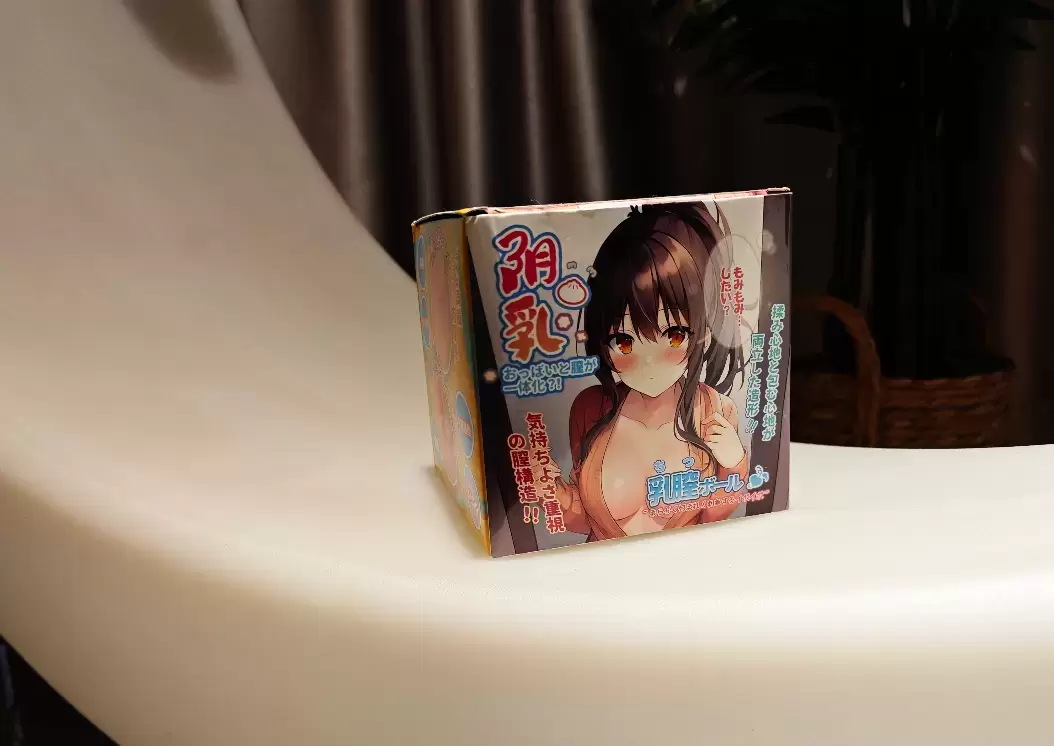 杯多多阴乳胸模 包装盒