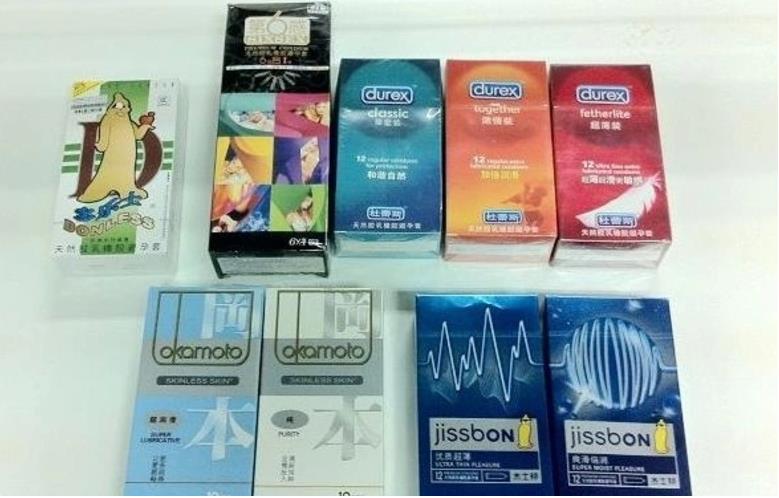 4 大品牌 8 款安全套横评：从气味、外观到拉伸，53 张图看清谁更靠谱