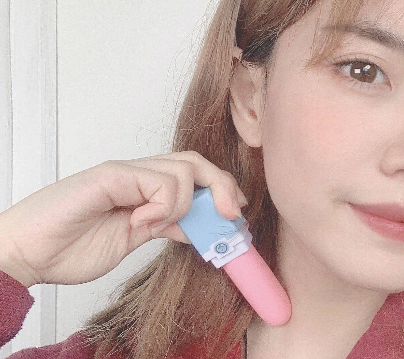 口红按摩器便携展示