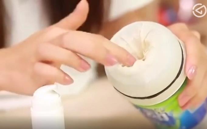 没有道具也能玩？手把手教你 DIY 飞机杯的 11 种野路子