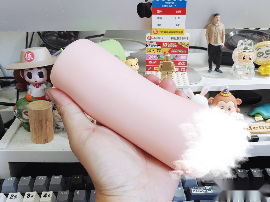 手持对子哈特千美初飞机杯展示大小