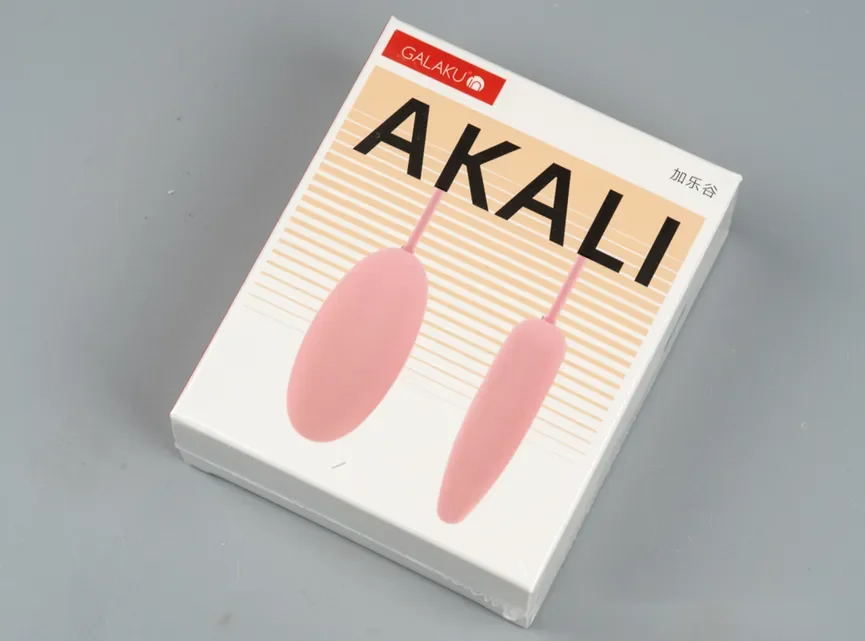 产品包装盒正面,AKALI品牌标识