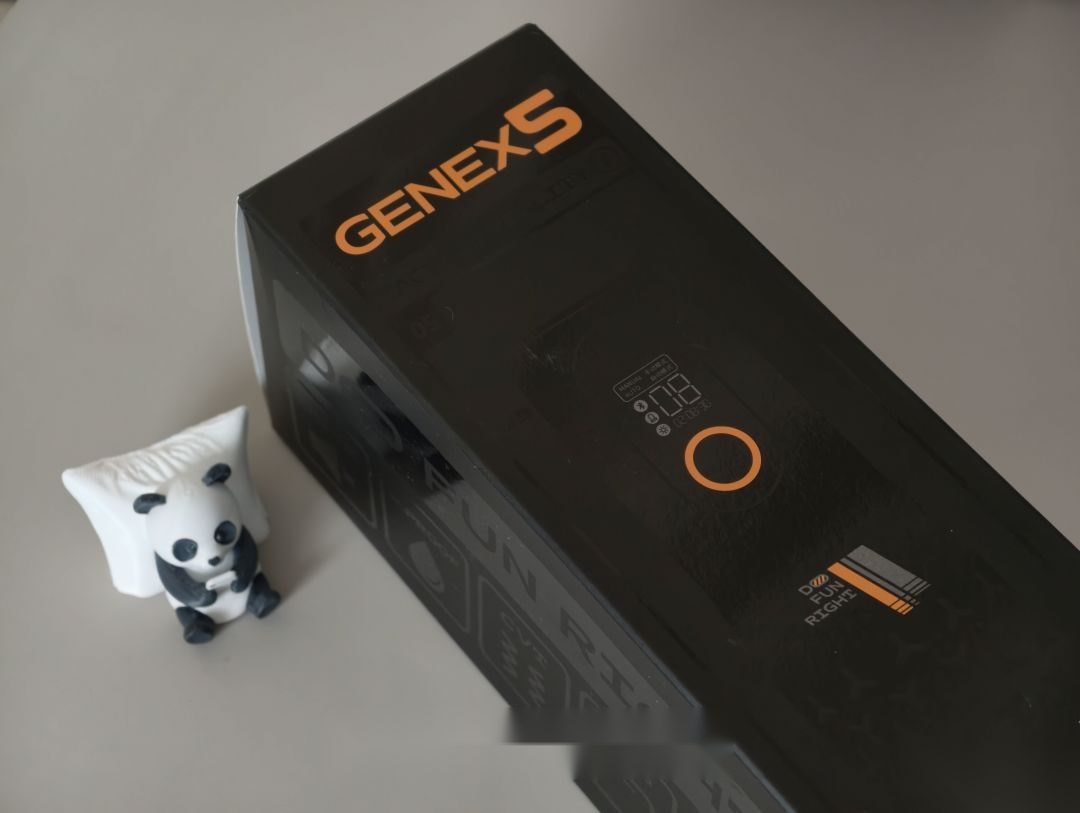 怪兽集合GX5包装盒与熊猫周边